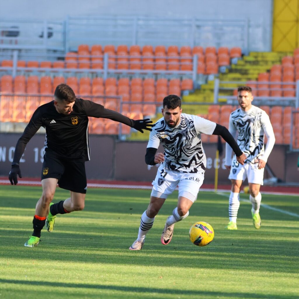  Académico de Viseu vence Lusitânia de Lourosa em jogo-treino - Jornal do Centro