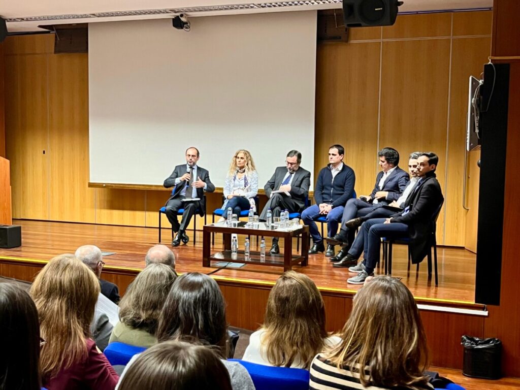  Ensino, investigação e responsabilidade social marcam Faculdade de Medicina Dentária de Viseu da Universidade Católica - Jornal do Centro