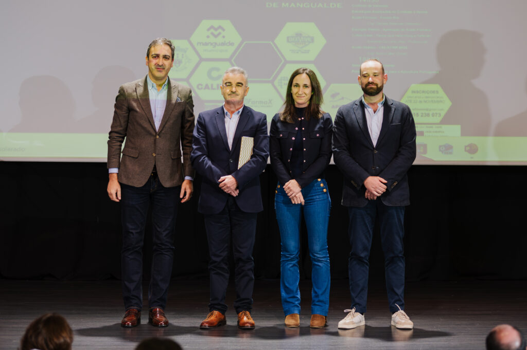  Apicultores de Mangualde reunidos para falar sobre o futuro do setor - Jornal do Centro