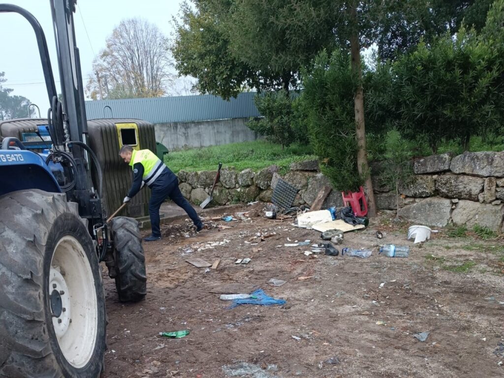  Lixo abandonado no espaço da feira leva Junta de Silgueiros (Viseu) a lançar alerta - Jornal do Centro