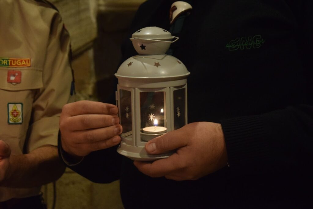  Escuteiros recebem luz da paz esta sexta-feira na Sé de Viseu - Jornal do Centro