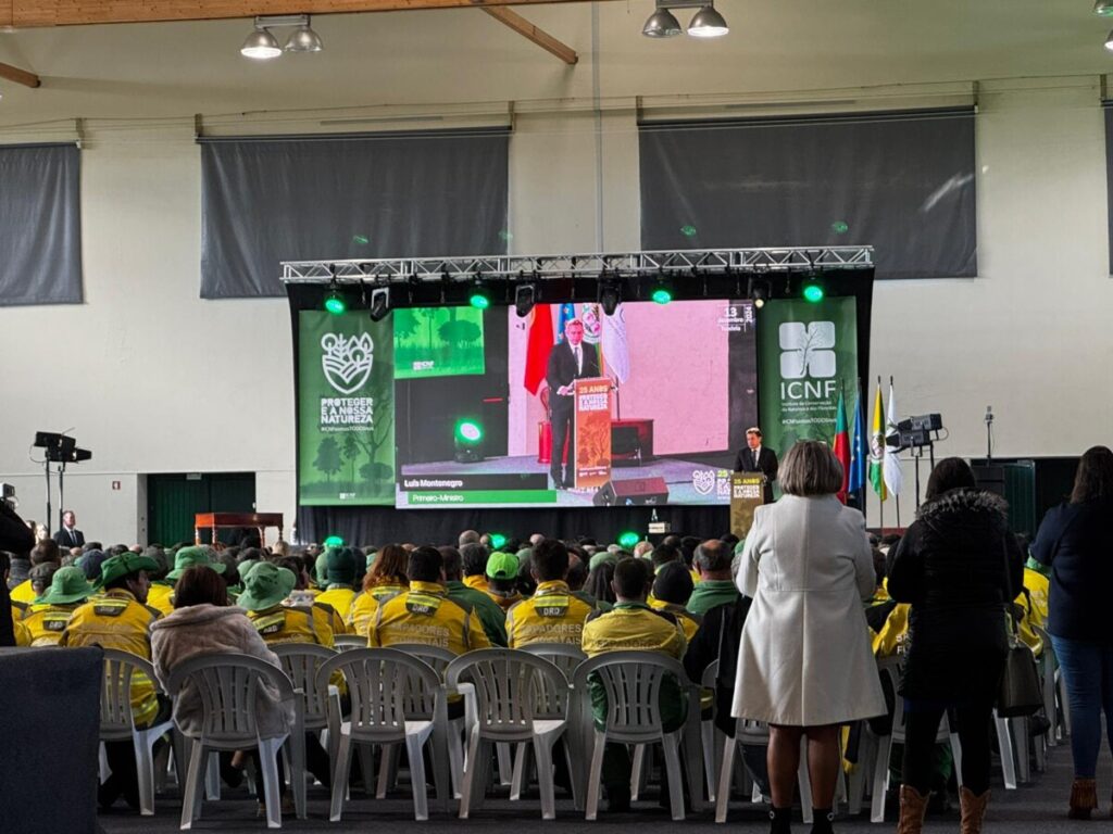  Governo está empenhado em atrair e reter sapadores florestais - Jornal do Centro
