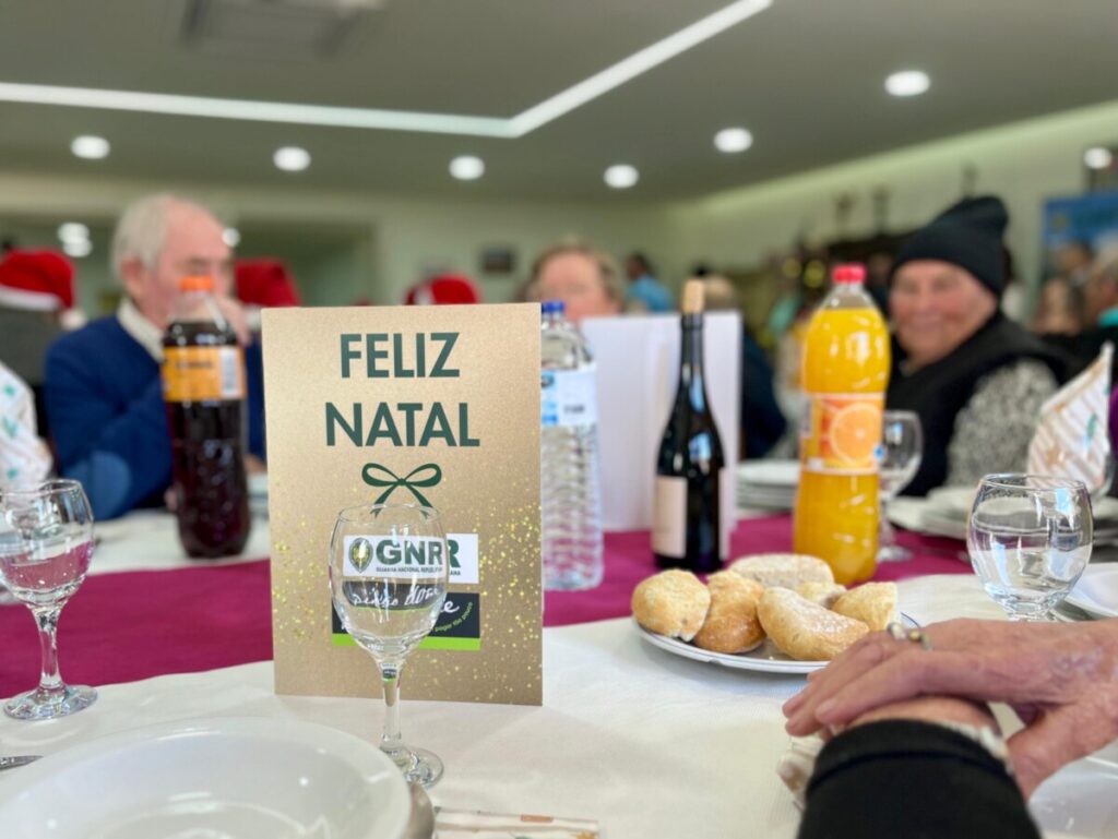  Almoço reúne 100 idosos do distrito de Viseu que vivem sozinhos ou isolados - Jornal do Centro