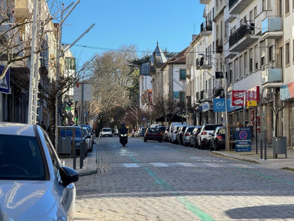  Autarquia de Viseu avança com projeto-piloto de iluminação de passadeiras na Av. Alberto Sampaio - Jornal do Centro