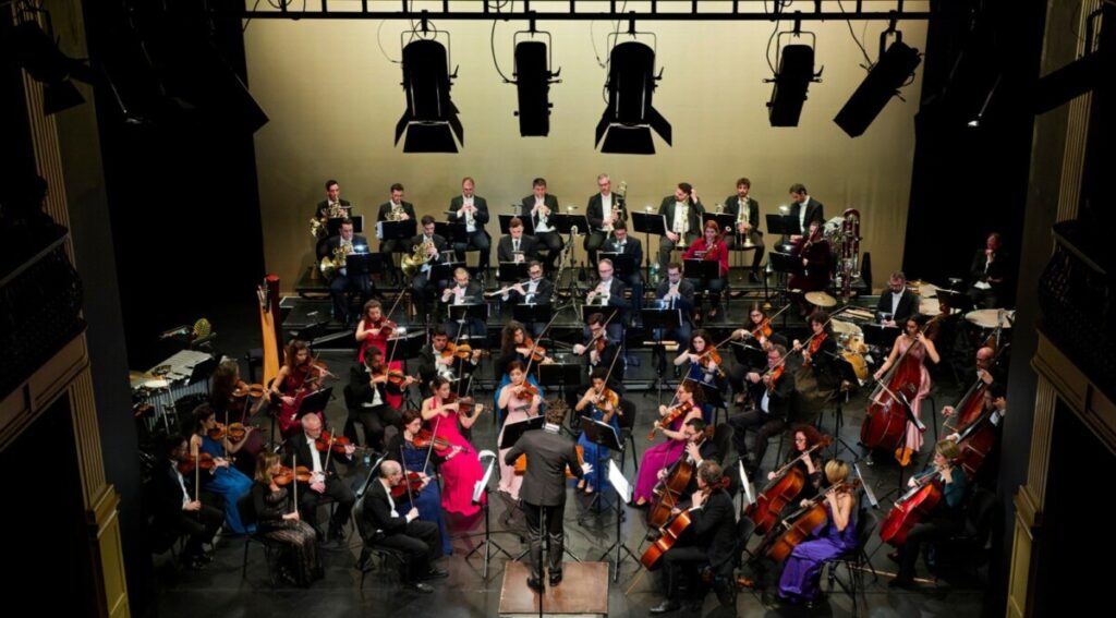 Orquestra Filarmonia das Beiras em concerto de Ano Novo no Teatro Viriato, em Viseu - Jornal do Centro