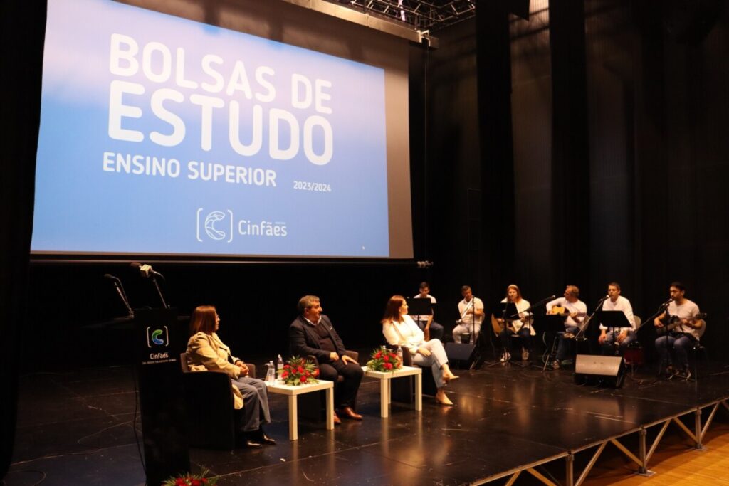  Alunos de Cinfães podem candidatar-se a bolsas de estudo do ensino superior - Jornal do Centro