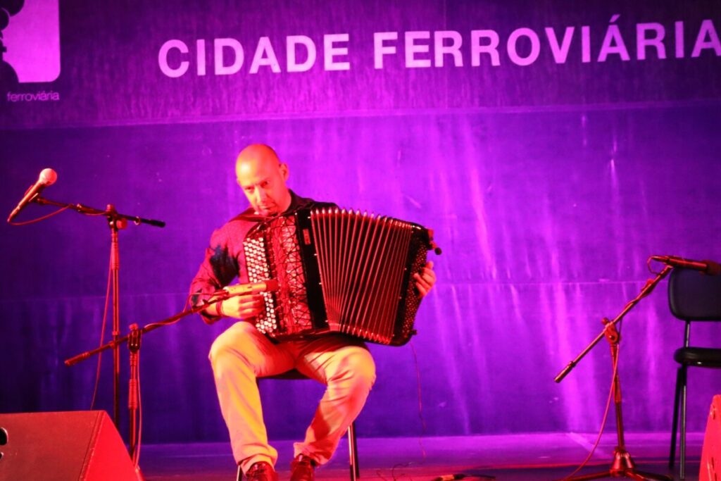  Músicos ao desafio de acordeão no Museu Municipal de Oliveira de Frades - Jornal do Centro