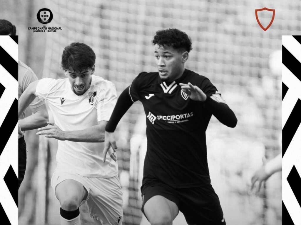  Académico de Viseu e Tondela entram a empatar na luta pelo título de sub-19 - Jornal do Centro