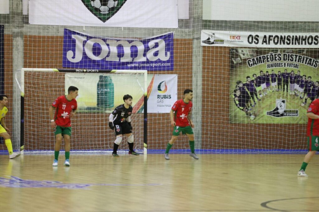  Viseu 2001 e ABC de Nelas vencem antes do clássico - Jornal do Centro