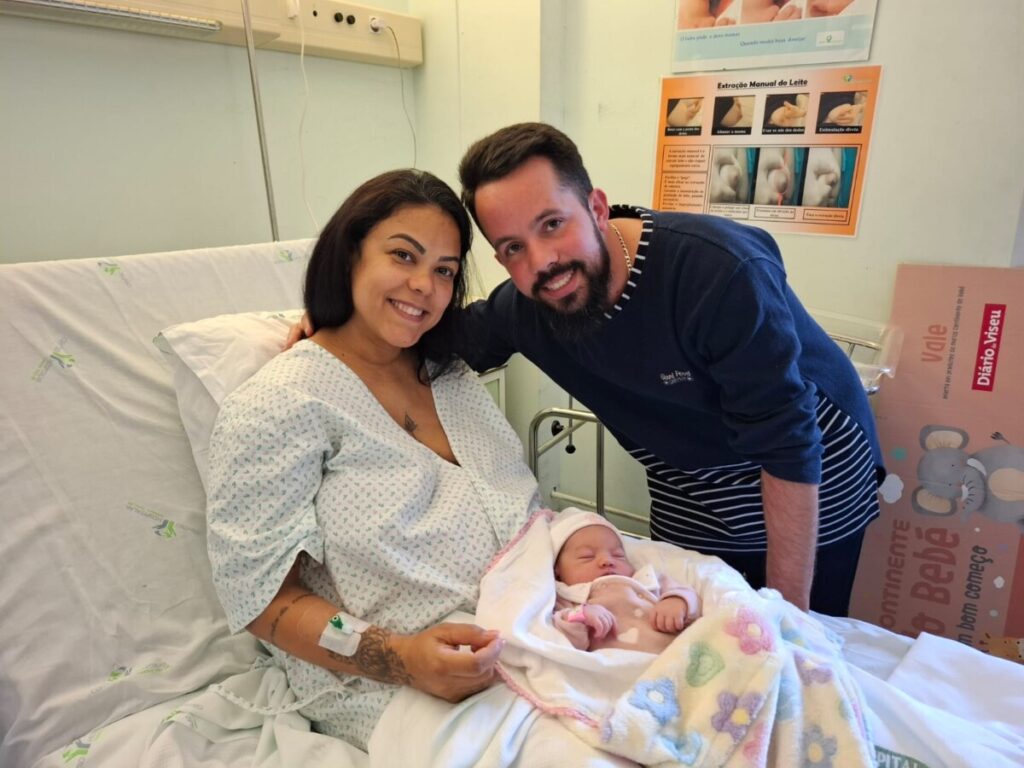  Viseu acolheu a chegada ao mundo de Maria Fernanda. Foi o primeiro bebé a nascer no Hospital de Viseu em 2025 - Jornal do Centro