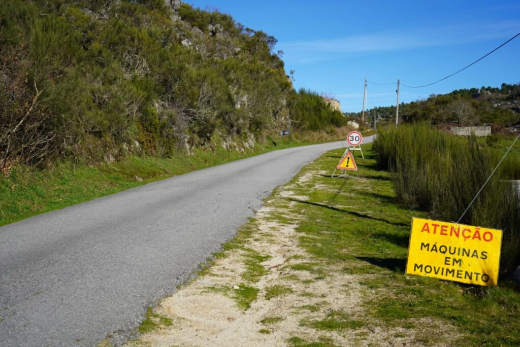  Requalificação de estrada na Serra do Caramulo com novo traçado e rails de proteção - Jornal do Centro