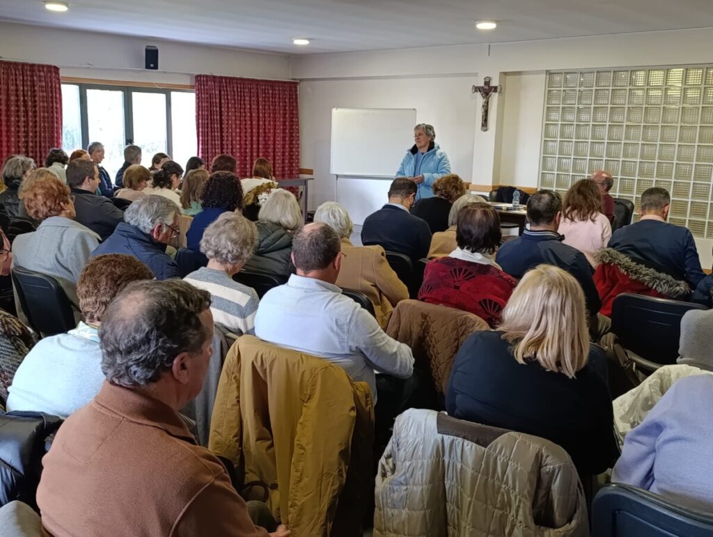  Leigos da Diocese de Viseu recebem formação para dar a comunhão - Jornal do Centro