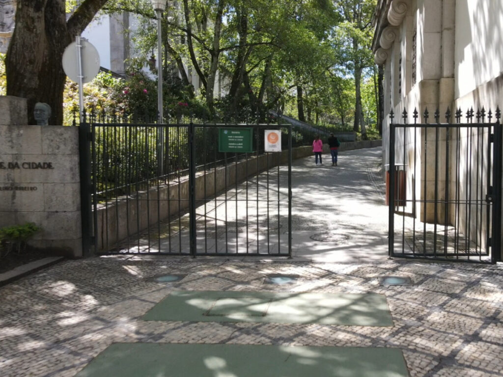  Prisão preventiva para homem que agrediu e roubou jovem em Viseu - Jornal do Centro