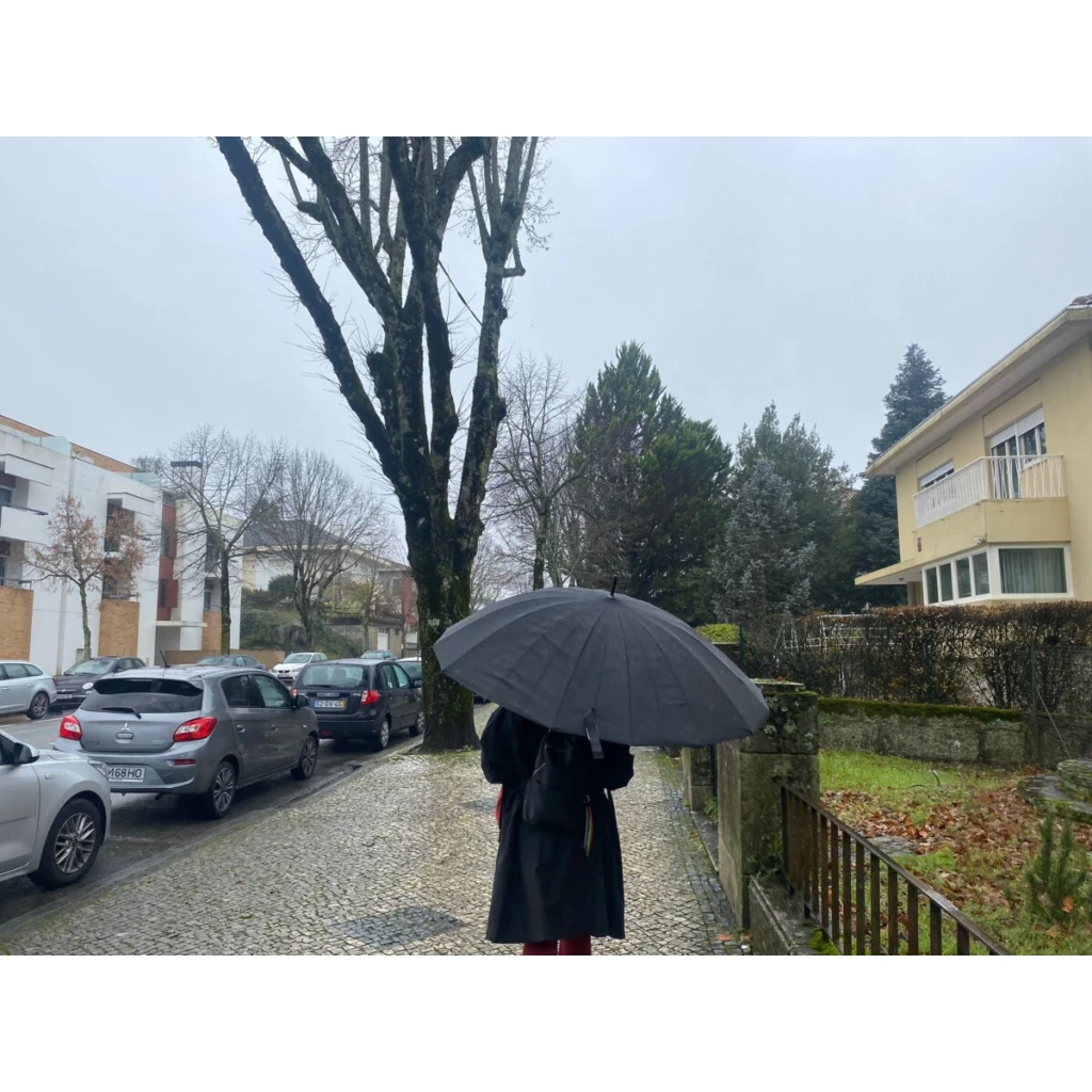  Semana começa com chuva que pode ficar mais ser persistente e forte em alguns locais