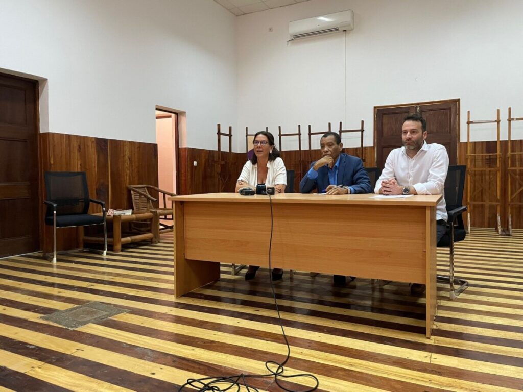  Professor da Escola Superior de Educação de Viseu forma jornalistas em São Tomé e Príncipe - Jornal do Centro