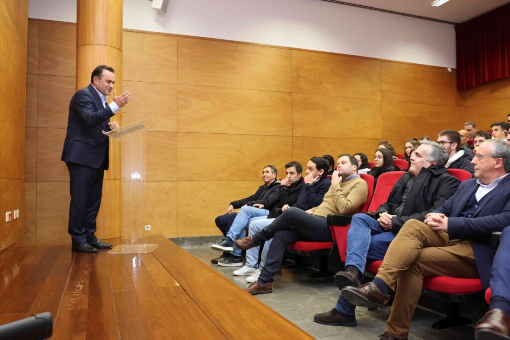  Quatro estudantes do Politécnico de Viseu recebem prémio de mérito desportivo - Jornal do Centro