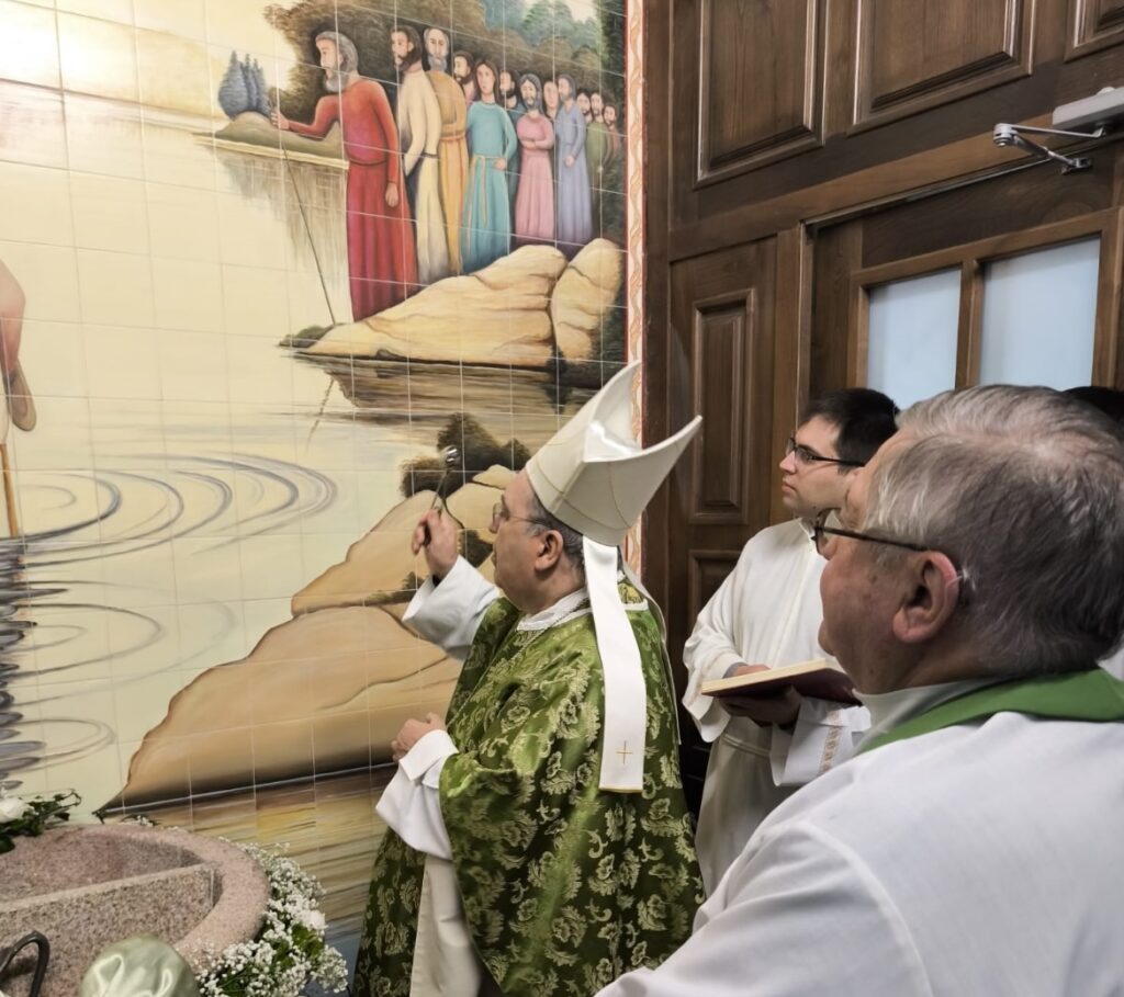  Pia batismal e painel de azulejos restaurados na Igreja Matriz de Lordosa, em Viseu - Jornal do Centro