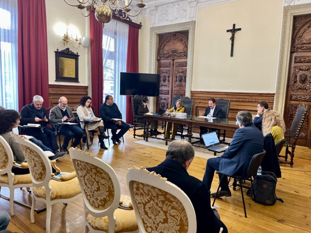  PS questiona autarquia sobre condições dos Bombeiros Sapadores de Viseu - Jornal do Centro