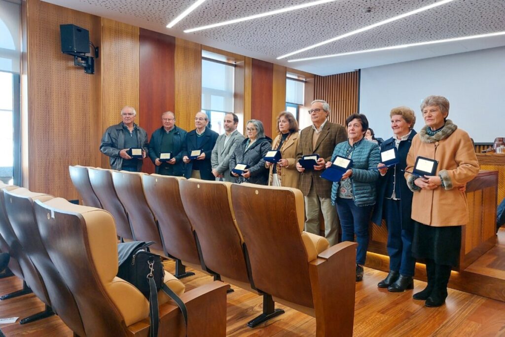  Oliveira de Frades homenageia ex-funcionários da autarquia - Jornal do Centro