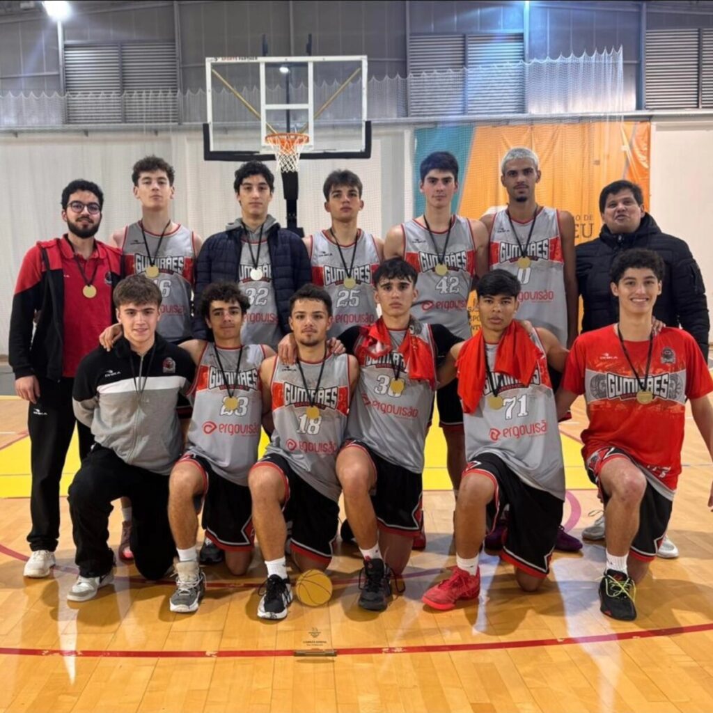 gumirães sub-18 basquetebol 2024/2025 Basquetebol: Equipas de Viseu brilham nas competições nacionais