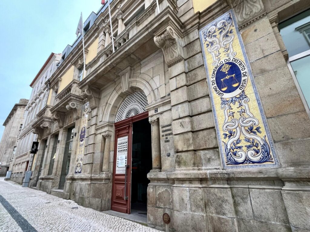  Associação Comercial de Viseu reabre metade do edifício - Jornal do Centro