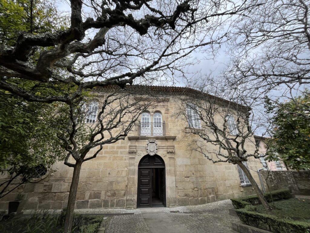  Histórias que se Contam: Casa do Miradouro foi habitação da nobreza, núcleo de arqueologia e espaço de concertos musicais - Jornal do Centro