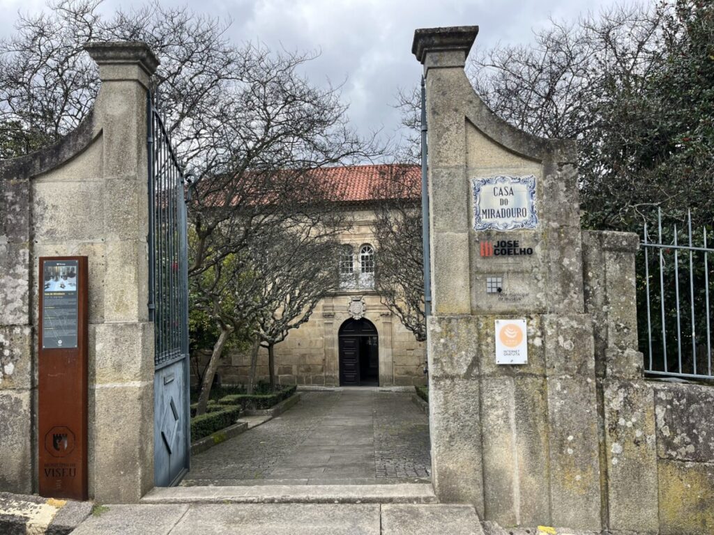  Histórias que se Contam: Casa do Miradouro foi habitação da nobreza, núcleo de arqueologia e espaço de concertos musicais - Jornal do Centro