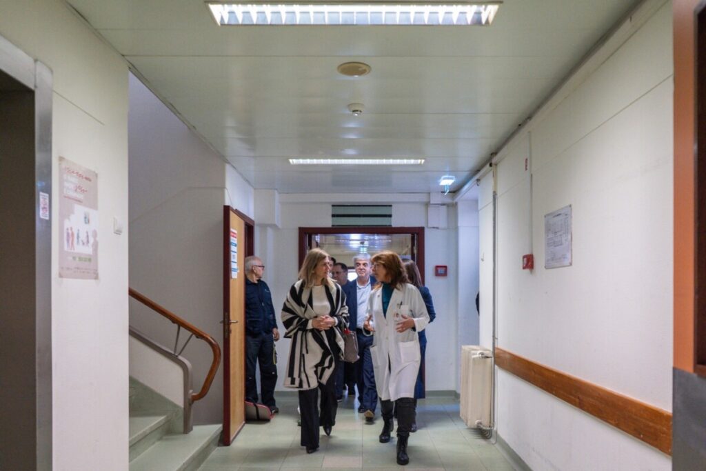  Avaria em elevador condiciona funcionamento do Hospital de Tondela - Jornal do Centro