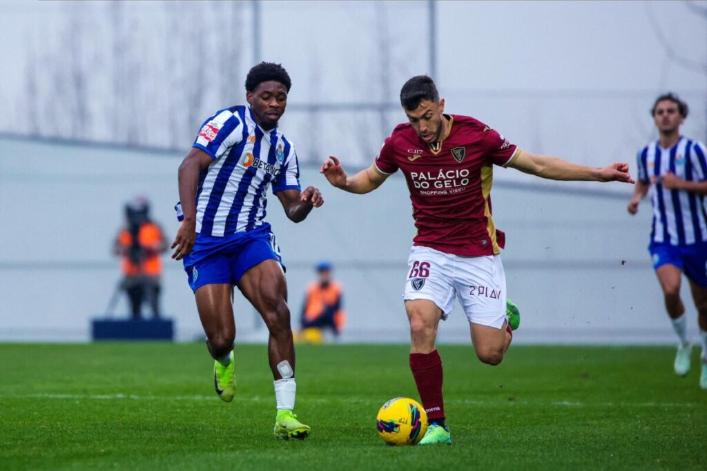  Reforços ajudam FC Porto B a vencer Académico de Viseu - Jornal do Centro