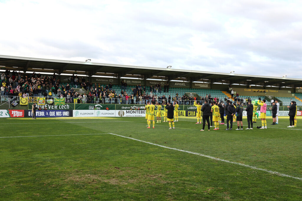  CD Tondela apoia Reinaldo Teixeira na corrida à Liga de futebol - Jornal do Centro