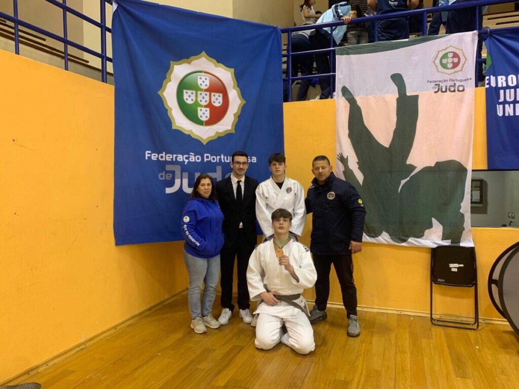  Judoca da Viseu Academia de Judo ganha bronze no Campeonato Nacional de Cadetes - Jornal do Centro