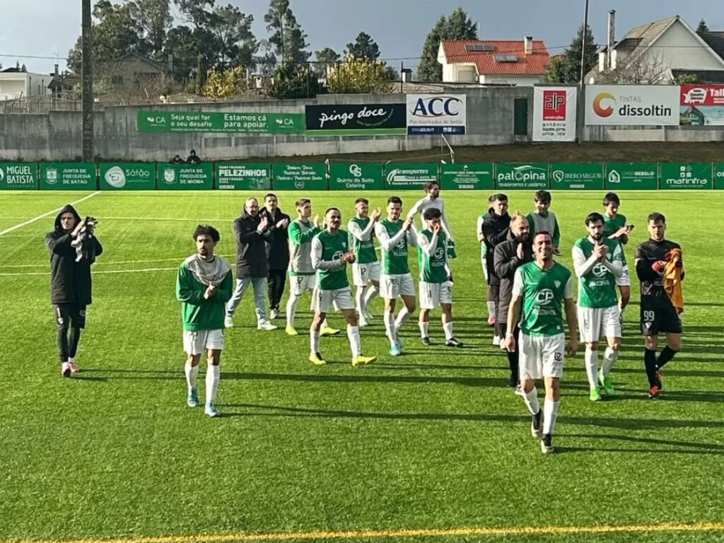  Em tarde de muitos golos, Sátão é o novo líder da fase de campeão da 1ª Distrital de Viseu - Jornal do Centro
