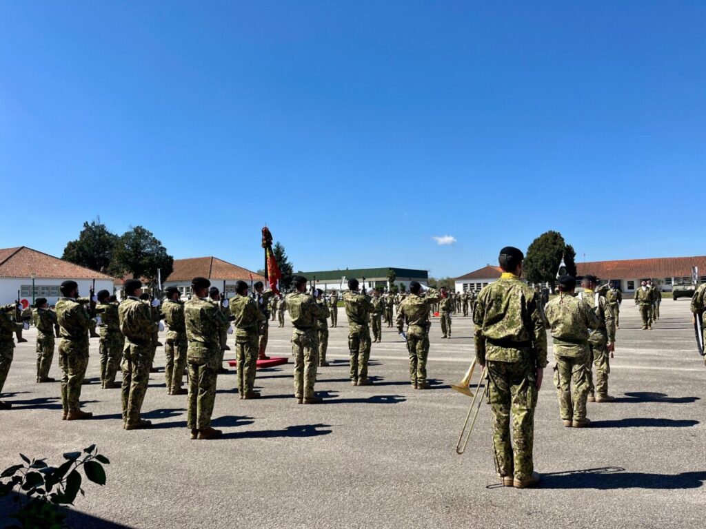  RI14: Novos desafios dos conflitos armados e 7ª Força destacada para a Roménia marcam aniversário - Jornal do Centro