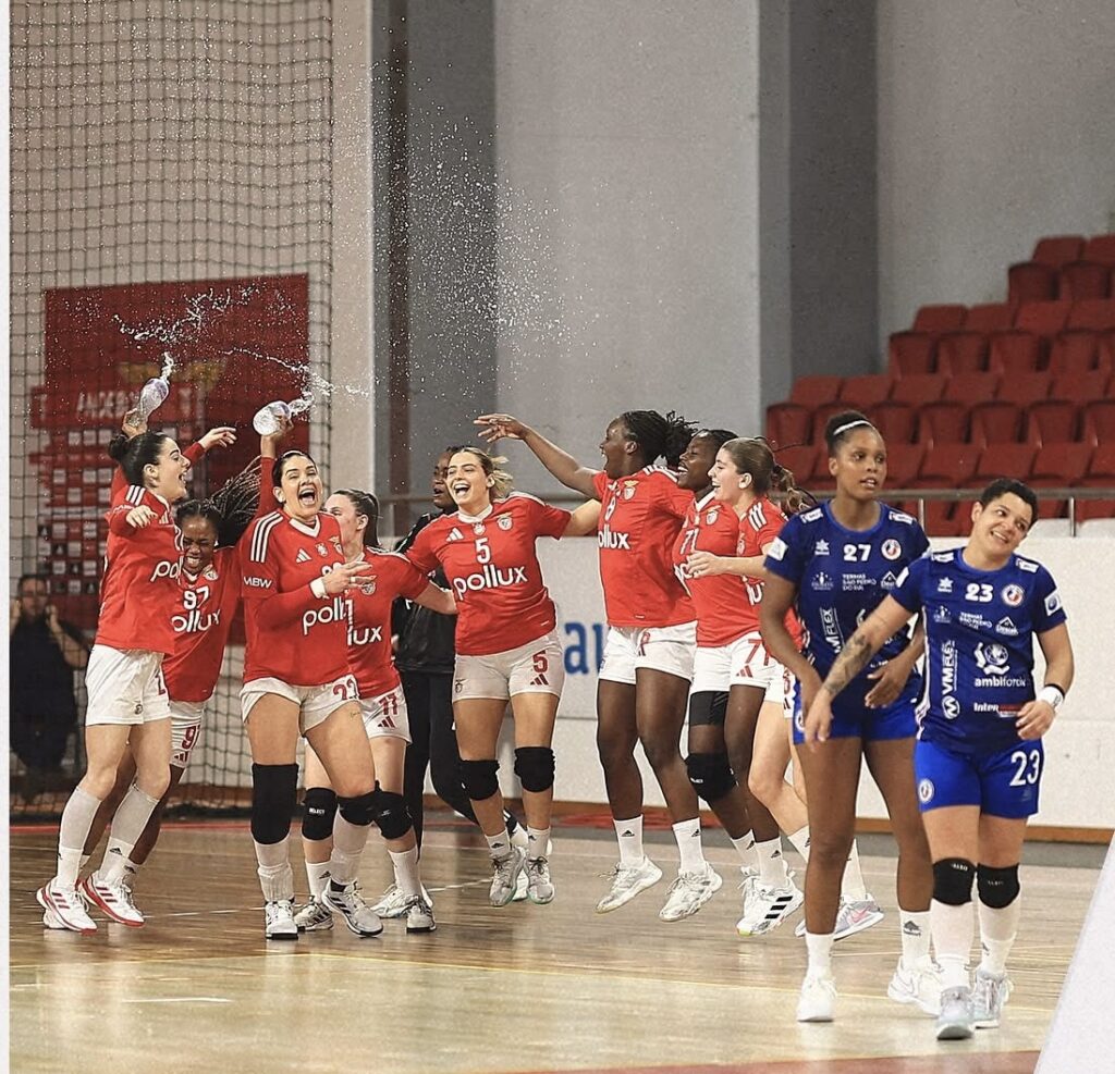  Academia de São Pedro do Sul perde na Luz e Benfica é campeão nacional - Jornal do Centro