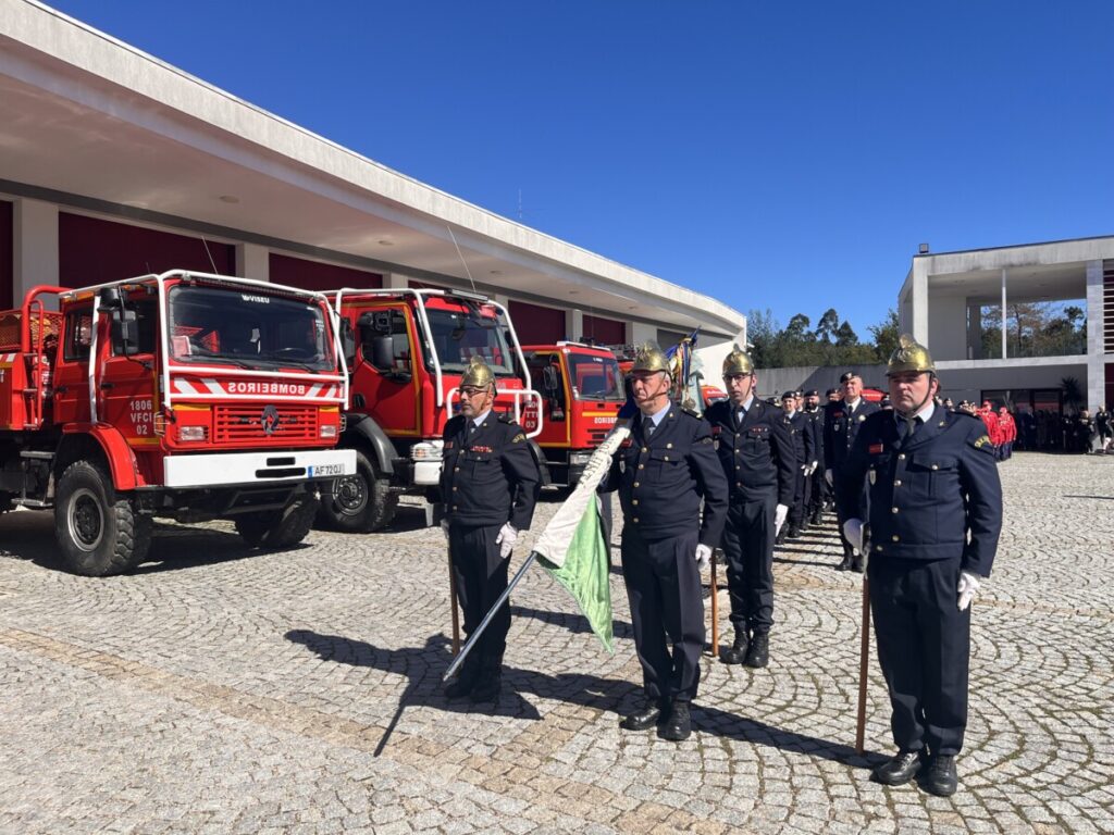  Bombeiros Voluntários de Viseu celebram 139 anos com tributo, reconhecimento e mensagens de alerta - Jornal do Centro