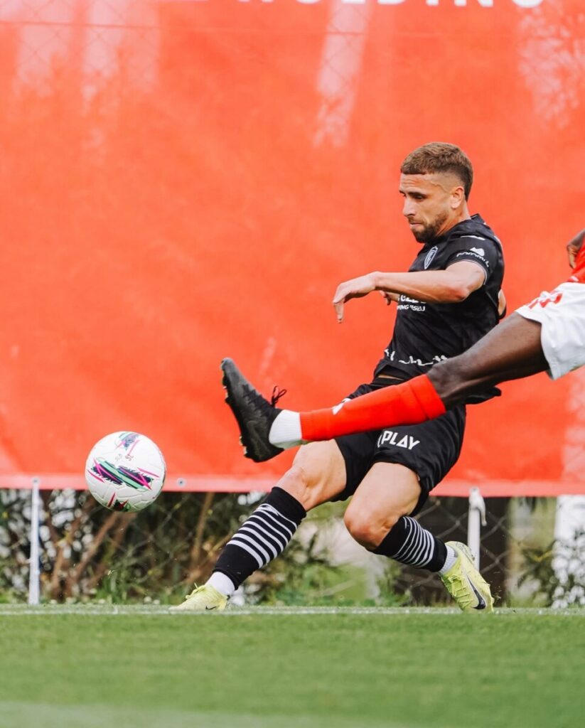 Académico de Viseu perde com o Benfica B - Jornal do Centro