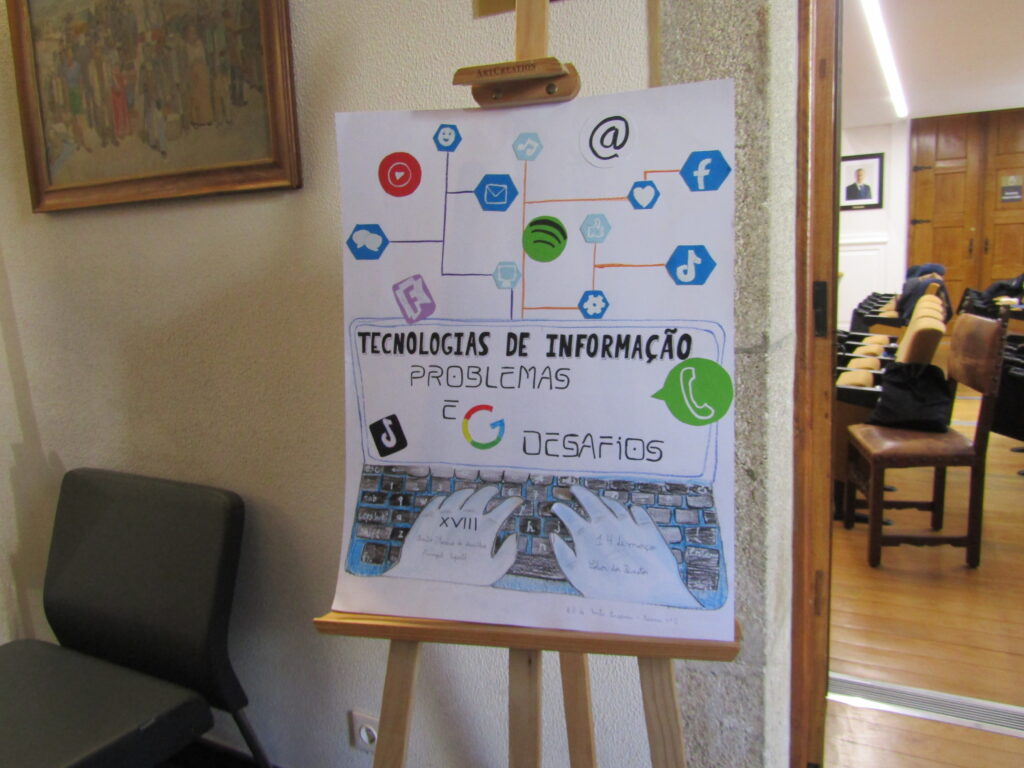  Alunos de Viseu foram deputados por um dia para debater as Tecnologias de Informação - Jornal do Centro