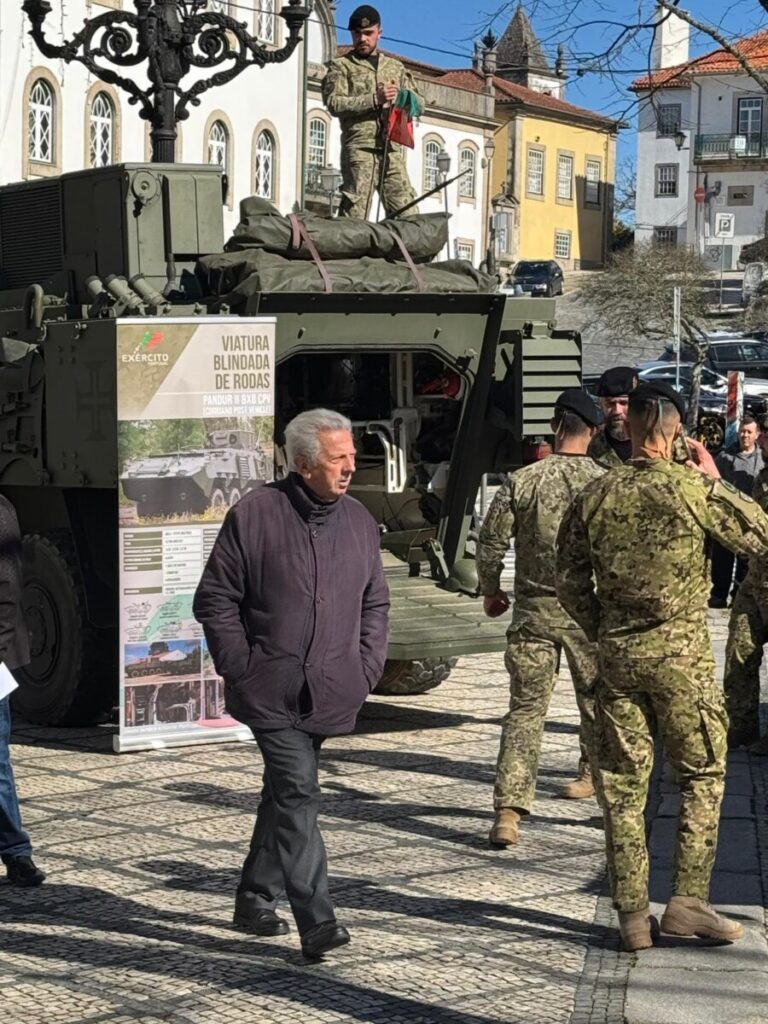  RI14: Exército “monta guarda” no Rossio, em Viseu - Jornal do Centro