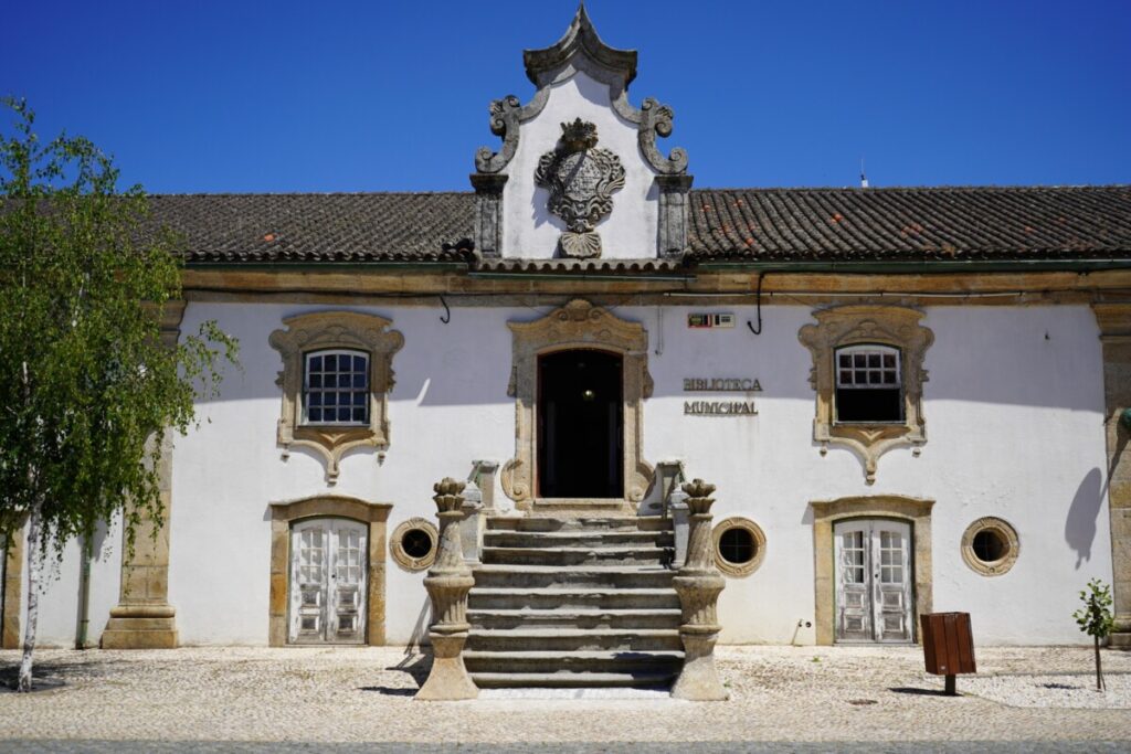  Biblioteca de Sátão recebe serão poético no Dia Mundial da Poesia - Jornal do Centro