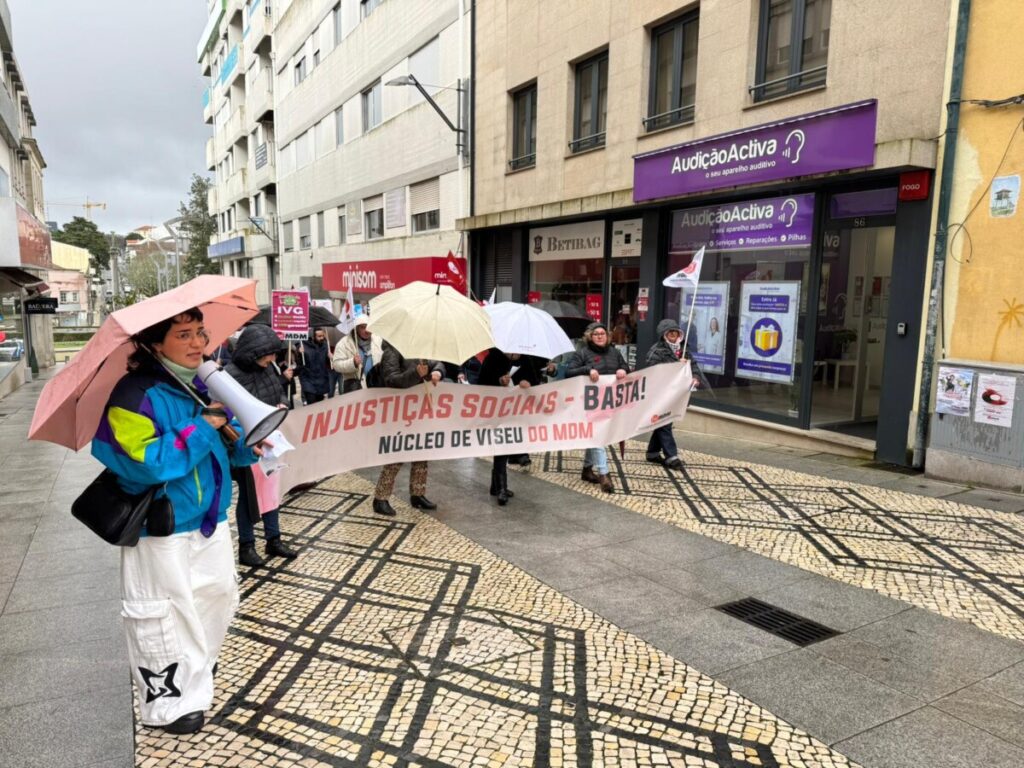  Nem a chuva evitou que os direitos das mulheres se ouvissem em Viseu - Jornal do Centro