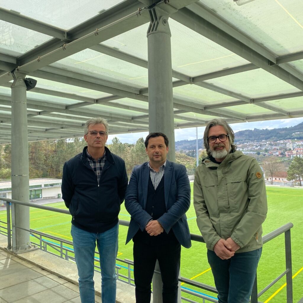  Estádio Municipal da Pedreira, em S. Pedro do Sul, com novos balneários - Jornal do Centro