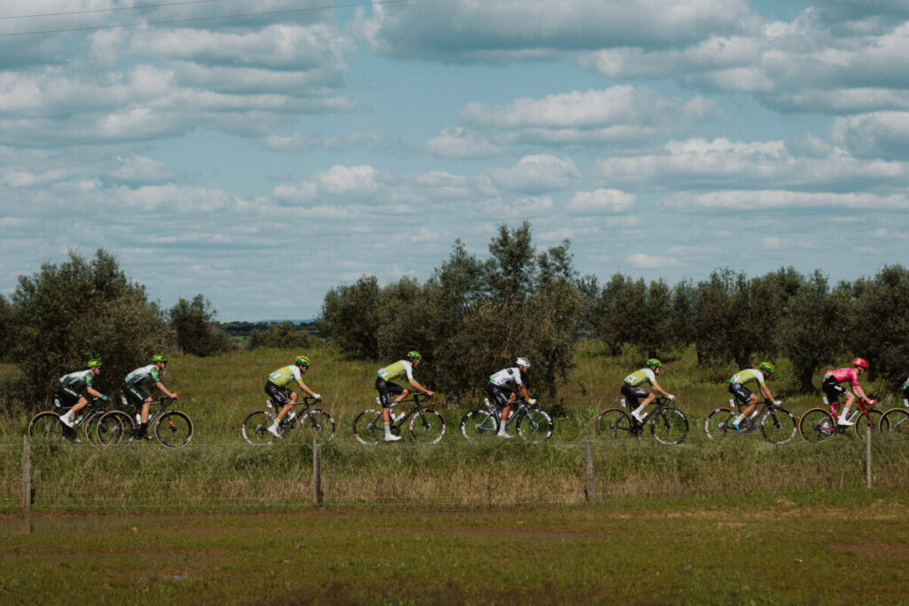 Ciclista da equipa de Mortágua no top-15 da Volta ao Alentejo - Jornal do Centro