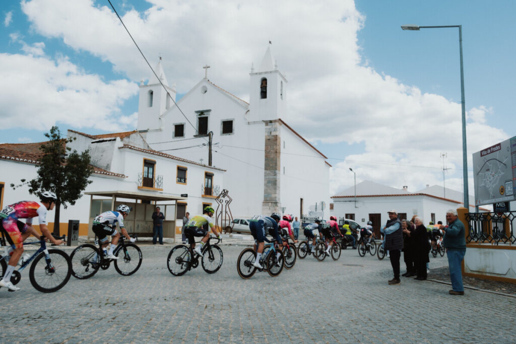  Ciclista da equipa de Mortágua no top-15 da Volta ao Alentejo - Jornal do Centro