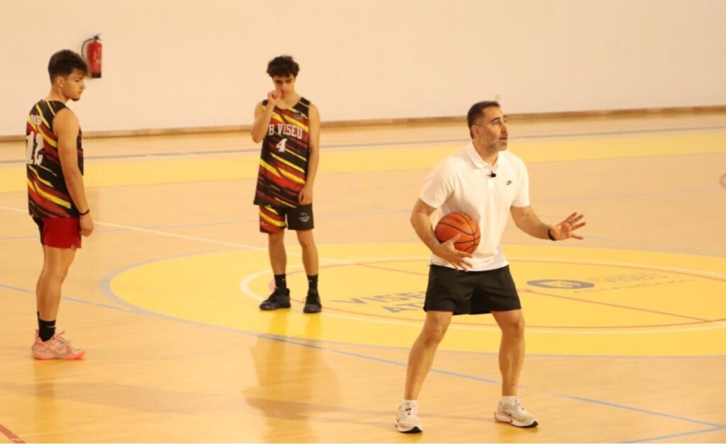  Basquetebol/Viseu: A formação de treinadores e árbitros e os resultados das equipas nas provas nacionais - Jornal do Centro