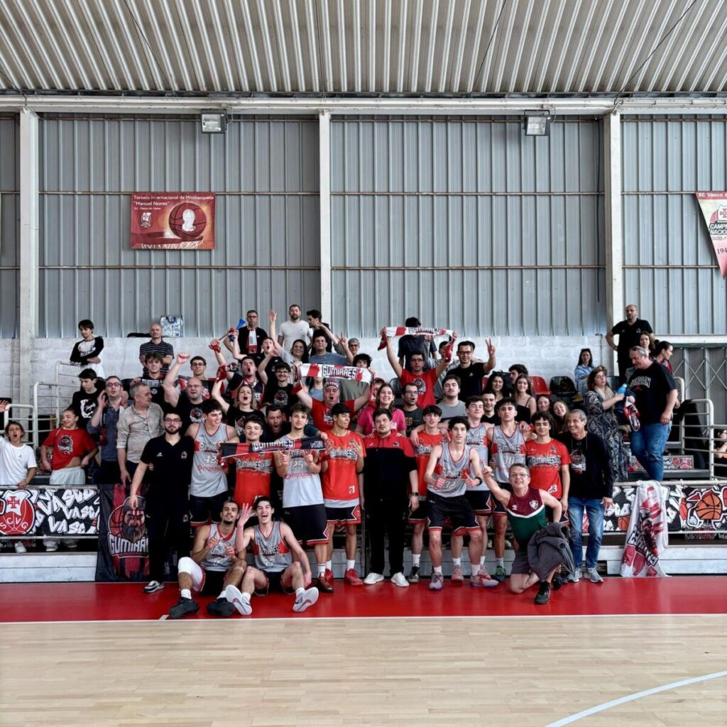  Sub-18 masculinos do Gumirães Basket apurados para a final four do Campeonato Nacional - Jornal do Centro