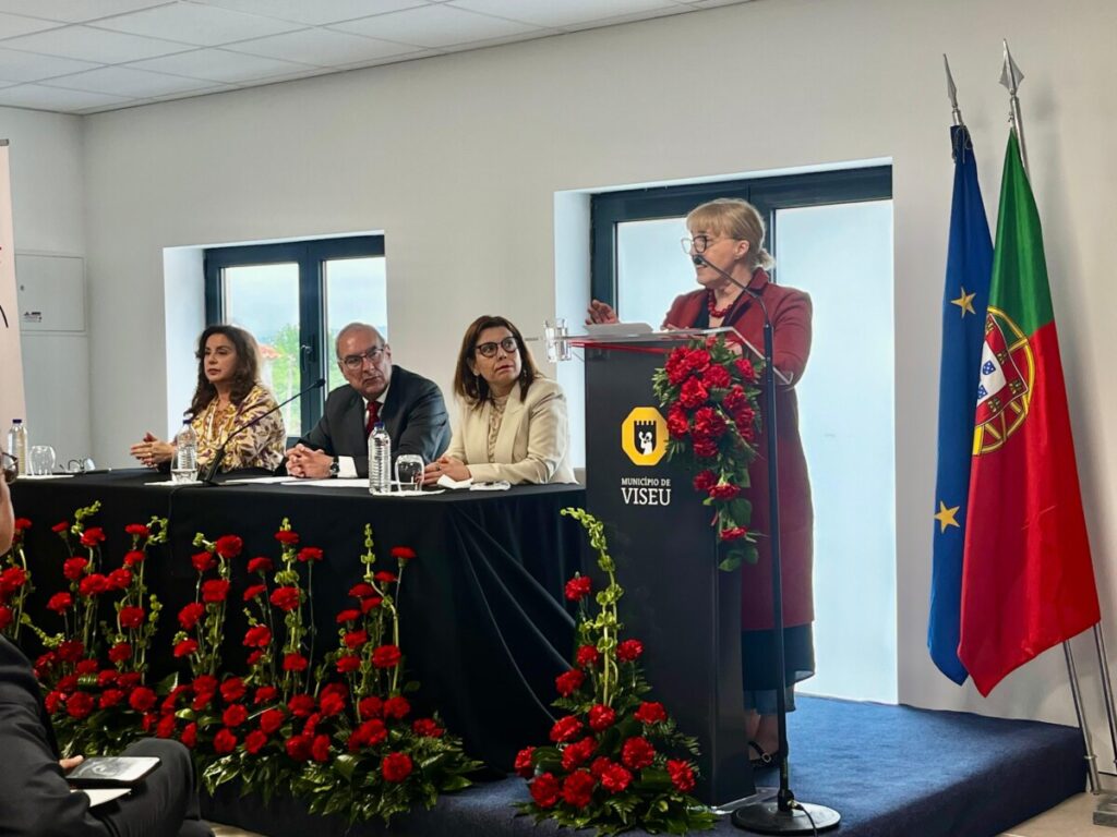  25 de Abril: Democracia, poder local e novos desafios marcam sessão solene da Assembleia Municipal de Viseu - Jornal do Centro