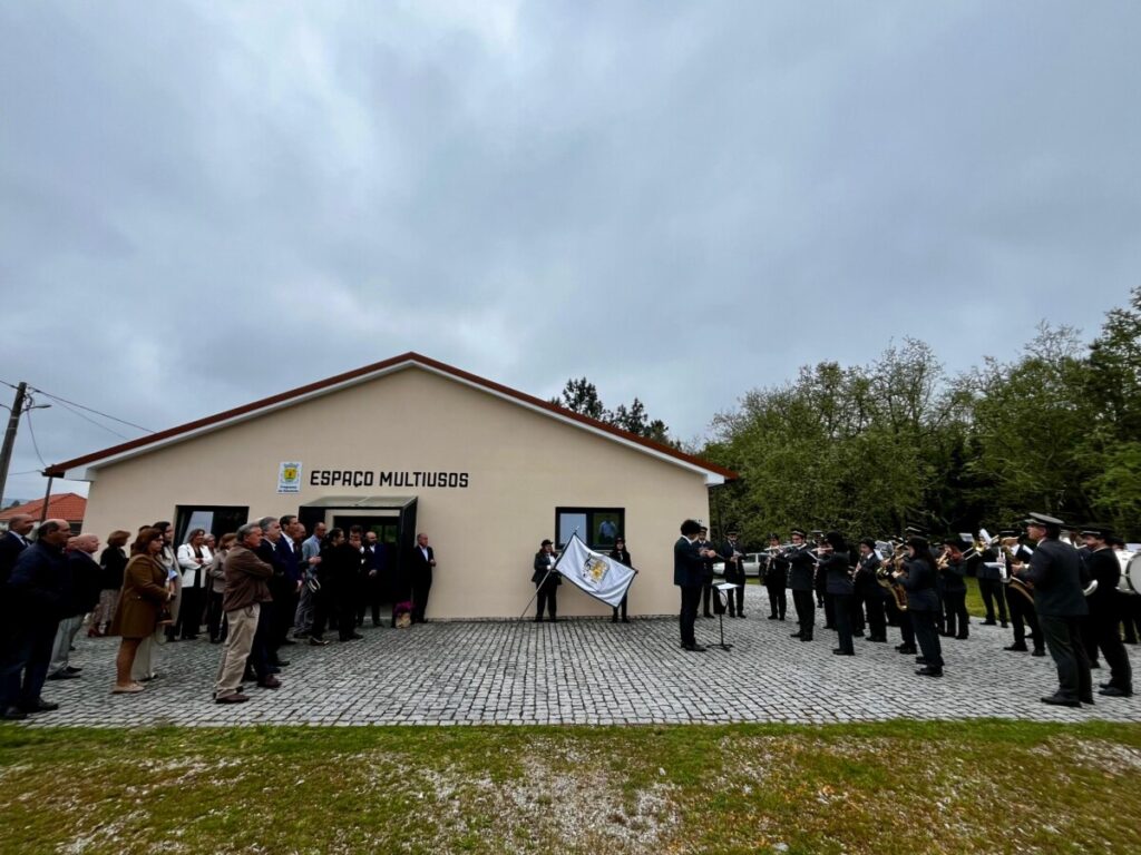  25 de Abril: Democracia, poder local e novos desafios marcam sessão solene da Assembleia Municipal de Viseu - Jornal do Centro