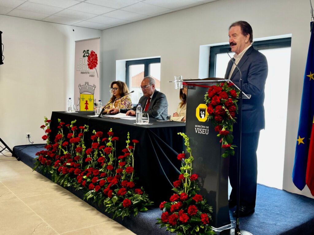  25 de Abril: Democracia, poder local e novos desafios marcam sessão solene da Assembleia Municipal de Viseu - Jornal do Centro