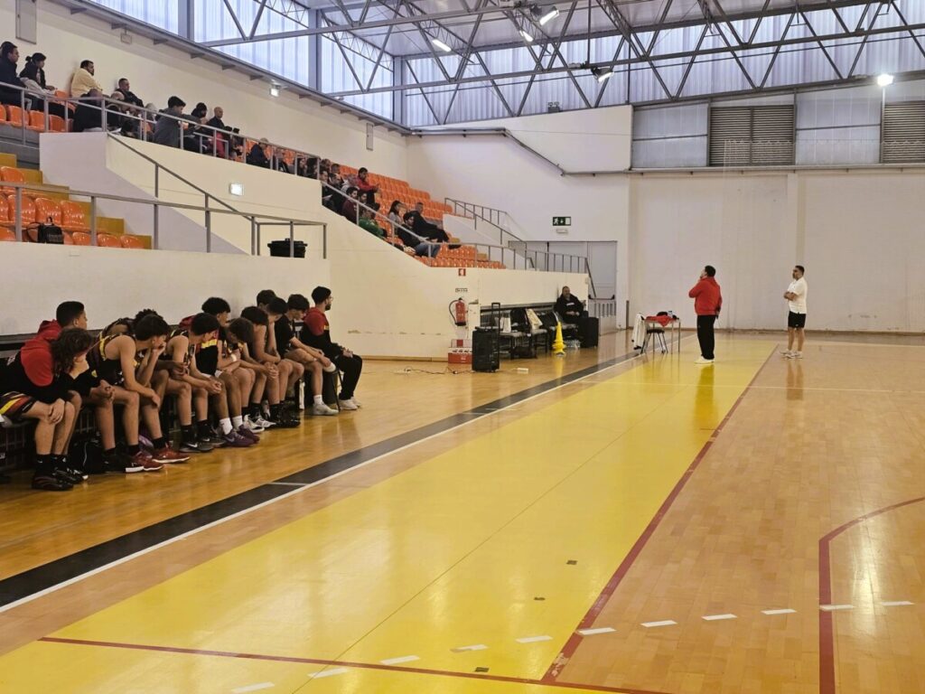  Basquetebol/Viseu: A formação de treinadores e árbitros e os resultados das equipas nas provas nacionais - Jornal do Centro