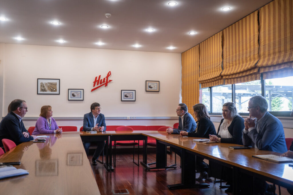  Câmara de Comércio e Indústria Luso-Alemã visita fábricas em Tondela - Jornal do Centro